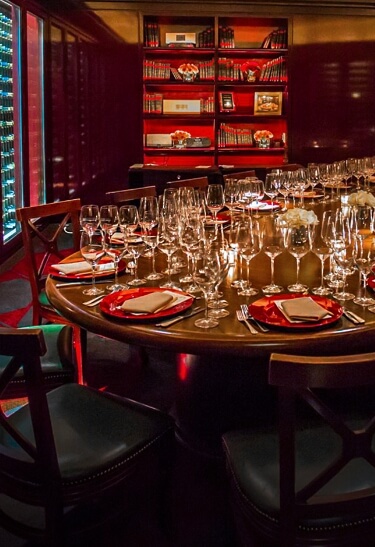  picture of dining table